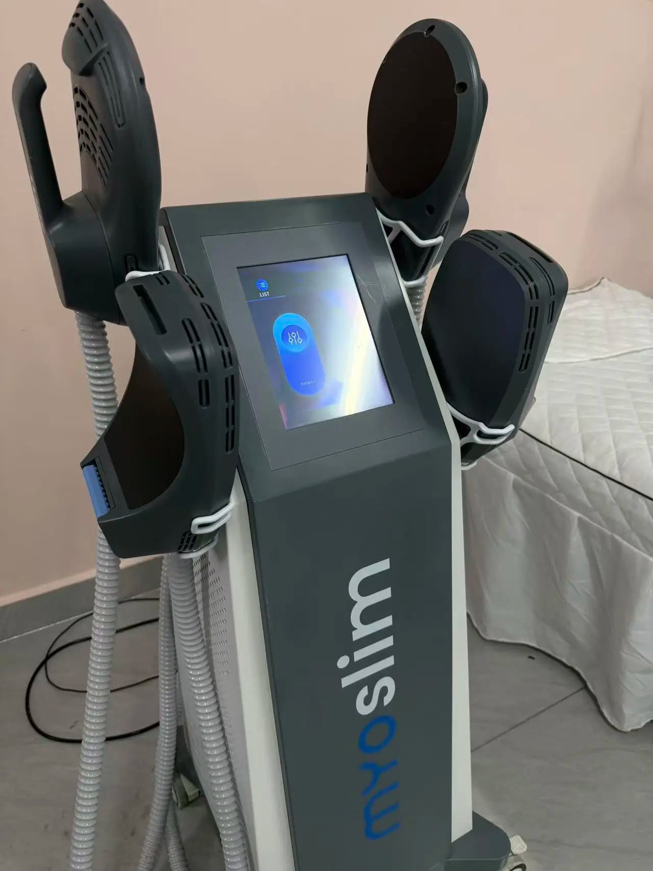 Professional 6500W NEO Radiofrequency Instrument Body Sculpting and Slimming Muscle Stimulation and Body Shaping Machine