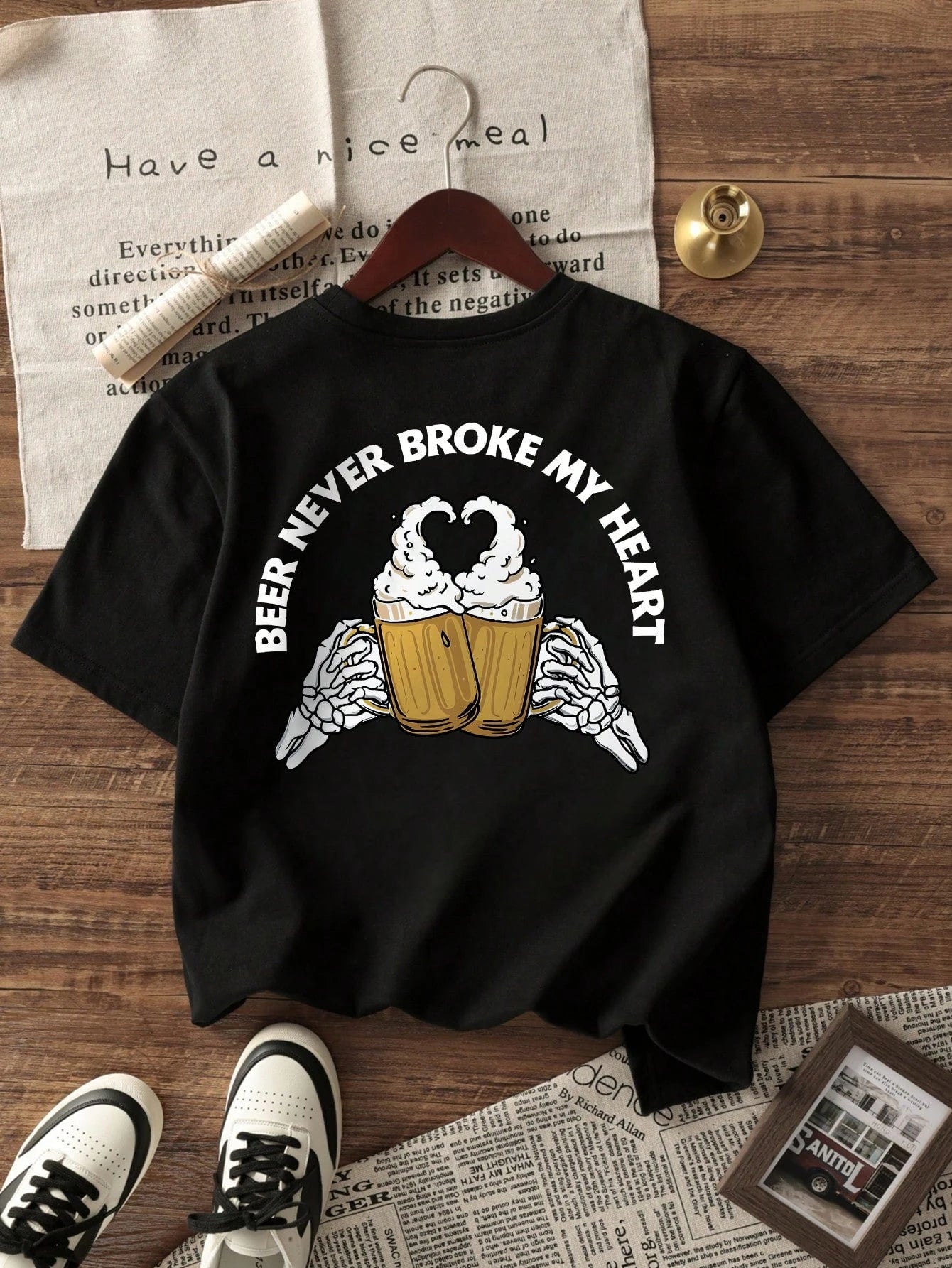 MenS Short Sleeve T-Shirt Loose Fit With English And Beverage Pattern Fashion Casual Crew NeckTop For Spring And Summer tshirt